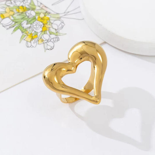 Open hart ring